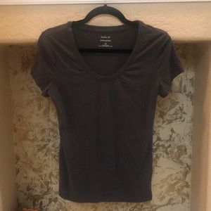 Grey t-shirt. Size XS